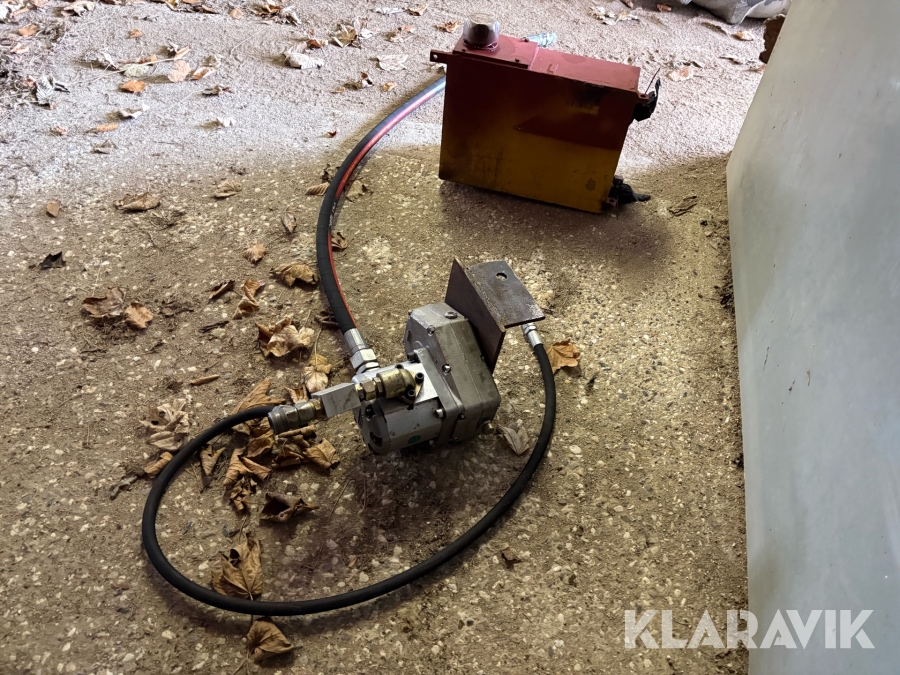 Hydraulik pumpe til PTO med speedup gear og overtryksventil incl tank