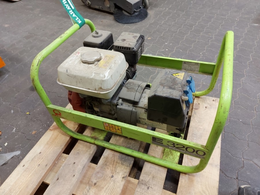 Generator