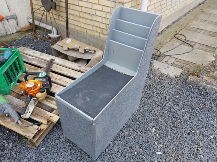 Midterkonsol til varevogn