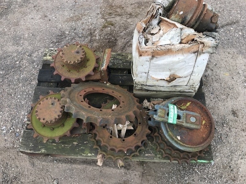 Reservedele til gravemaskine 