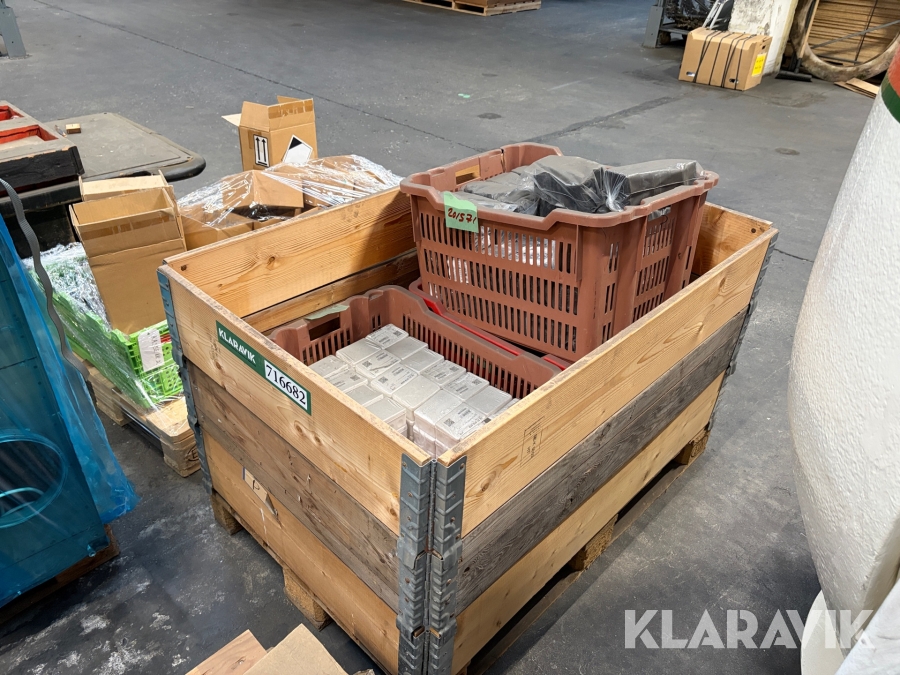 Lot bestående af ukendt antal samledåser