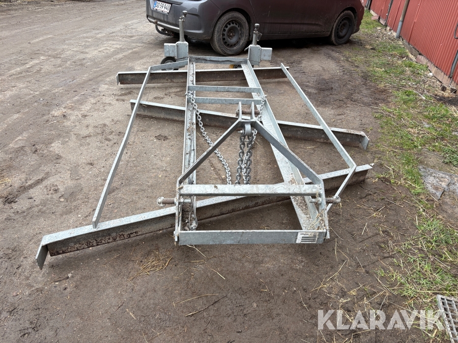 Vejhøvl Valtra 215M