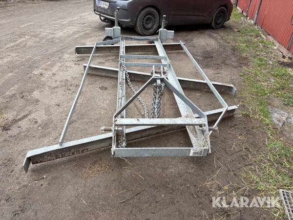 Vejhøvl Valtra 215M