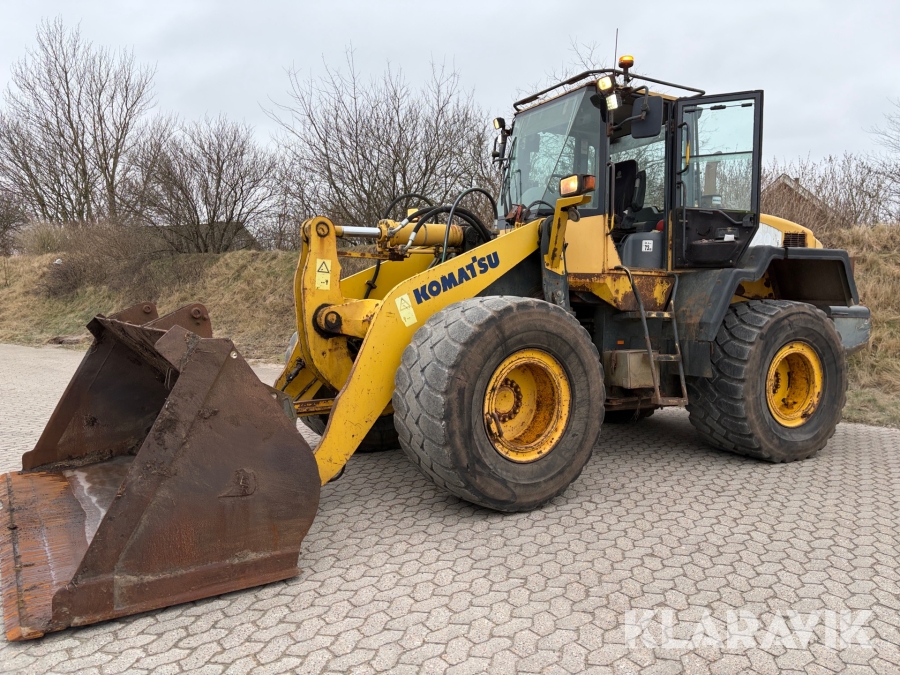 Gummiged Komastu WA 320