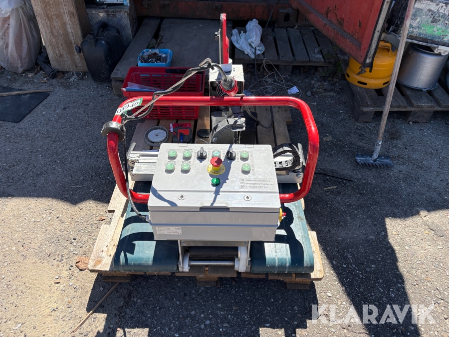 Posadskerobot Cłapa Floor Master Type 130