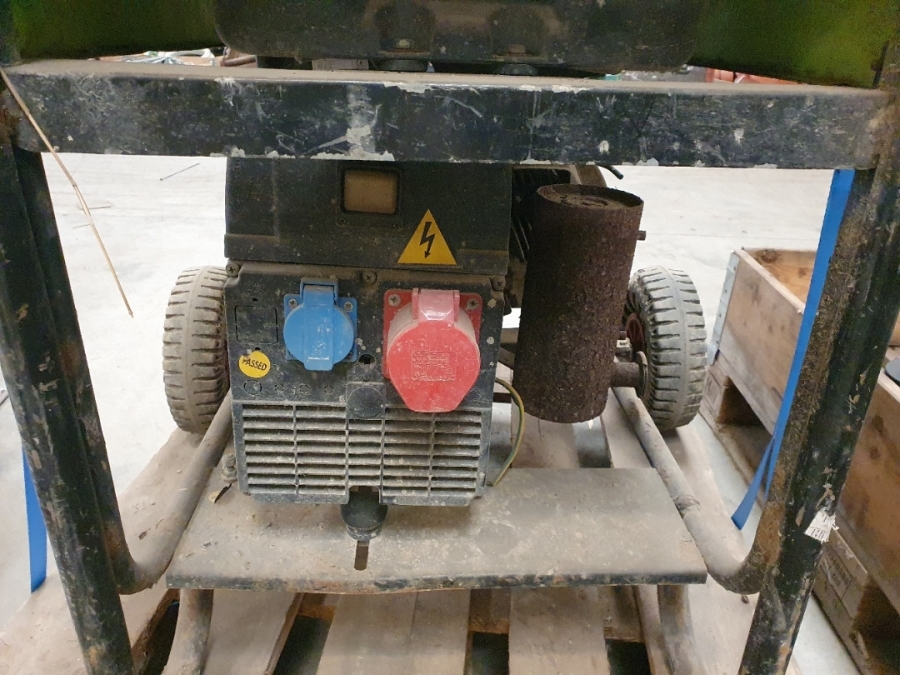 Generator
