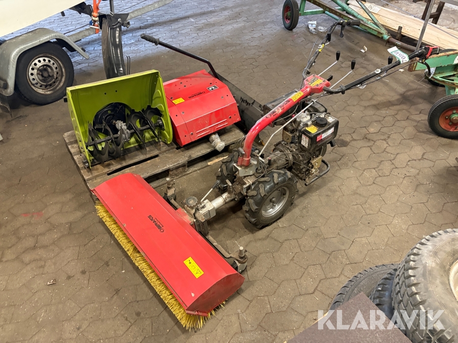 2-hjulet traktor Bernards MF360D