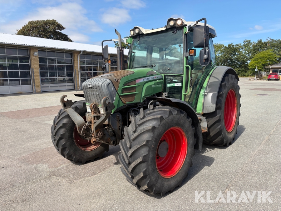 Traktor Fendt 210 Vario TMS 4WD