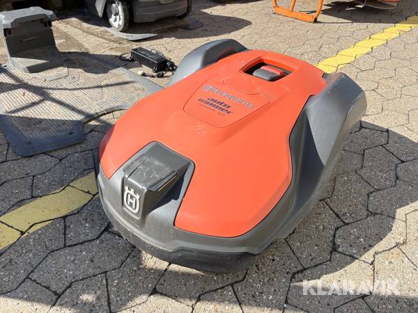 Robotplæneklipper Husqvarna Professional 520 med ladestation