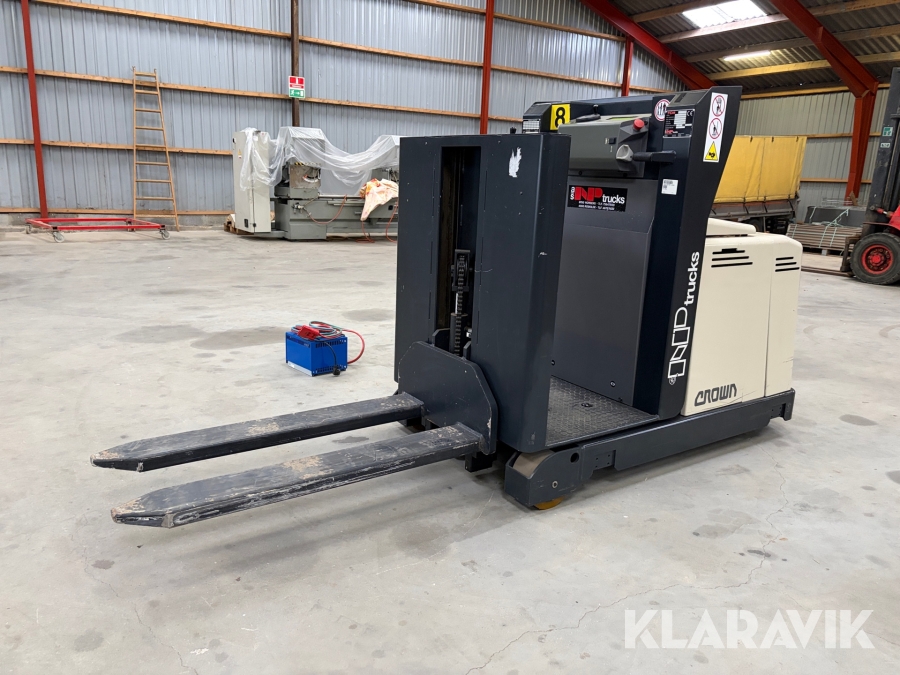 Plukketruck Crown LP 3020