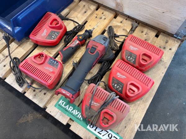 Assorterede batterier og værktøj Milwaukee - 7 styk