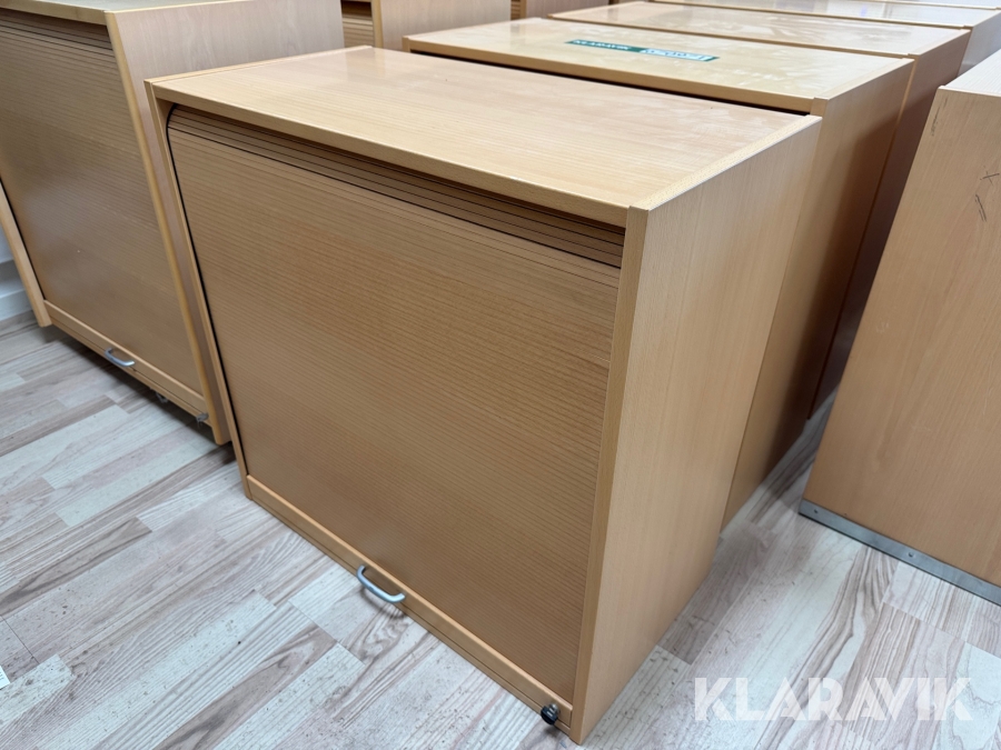 Skabe/reoler 5 styks