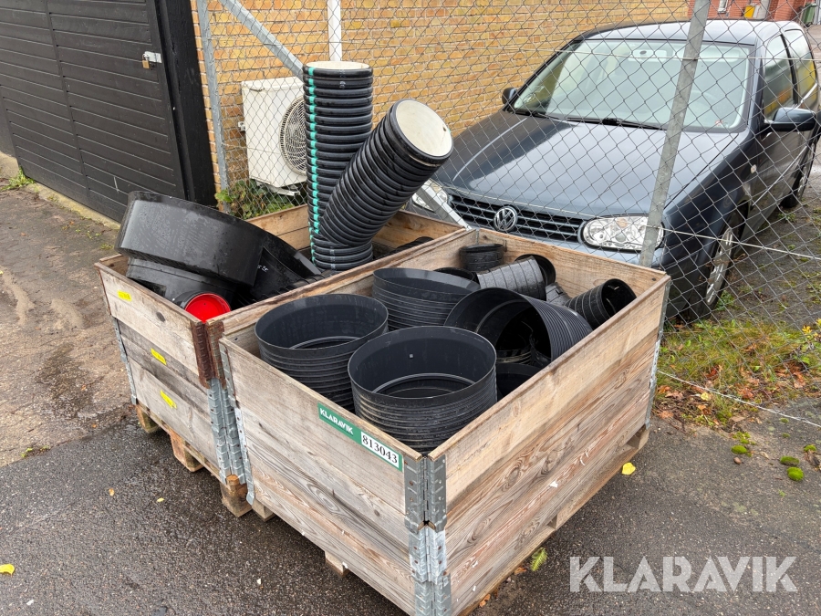 Assorterede kloak og afløbsrør - cirka 26 dele