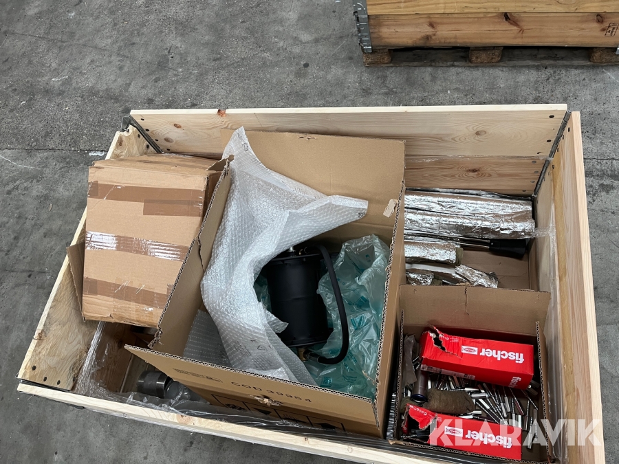 Lot - fittings, rørisolering og øvrigt