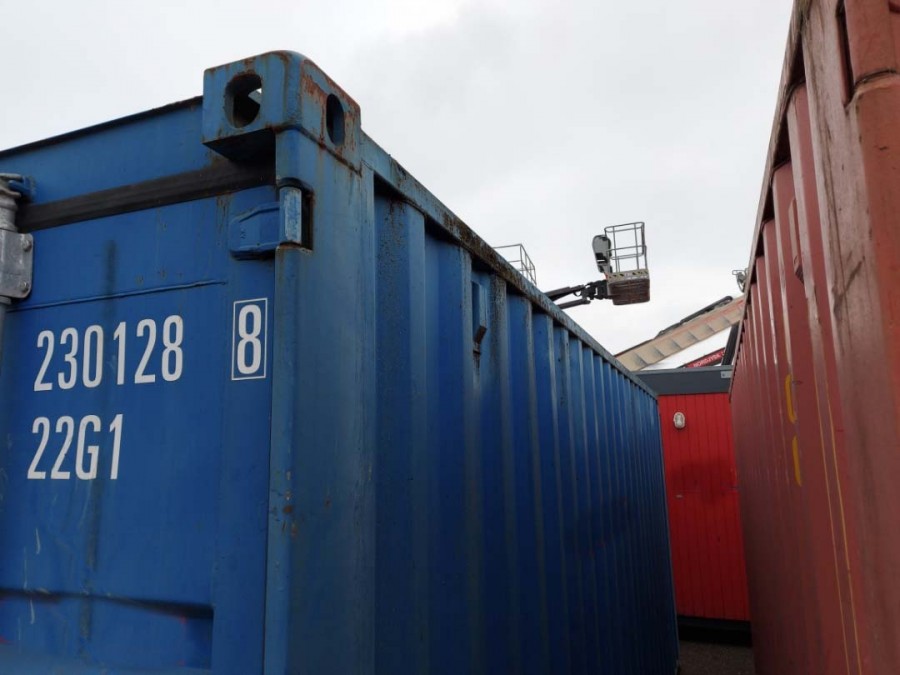 Container