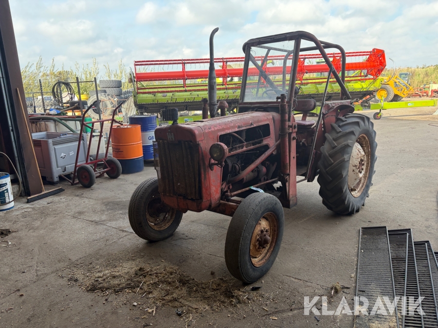 Veteran traktor IH 