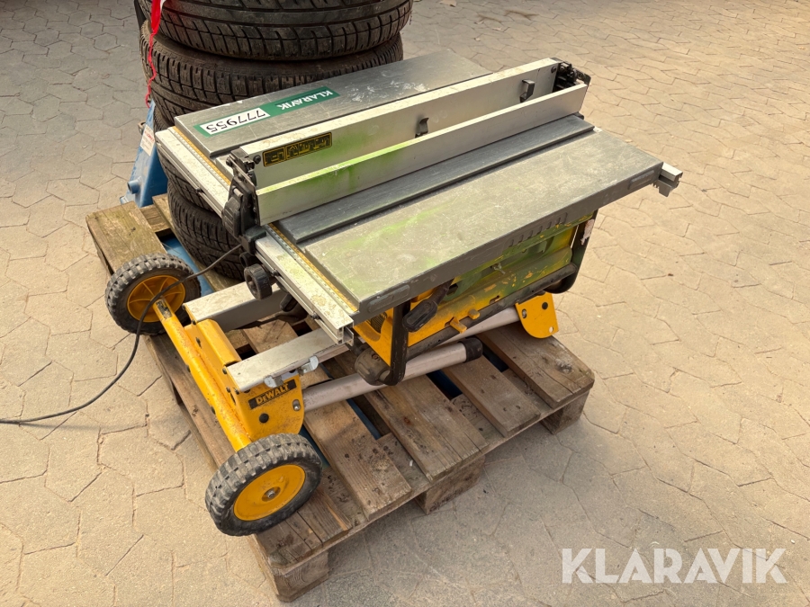 Bordrundsav DeWalt DW745-QS med arbejdsstation DE7400