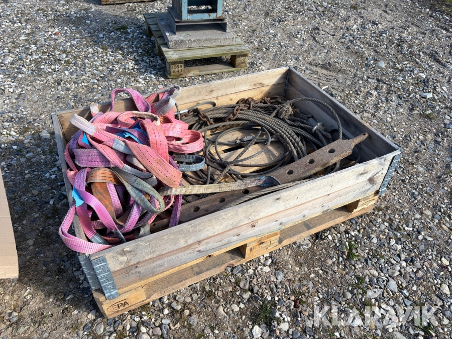 Blandet lot med løfte grej