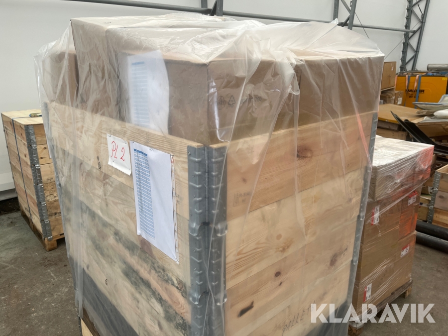 Filtre til entreprenør maskiner Fleetguard flere typer og modeller.