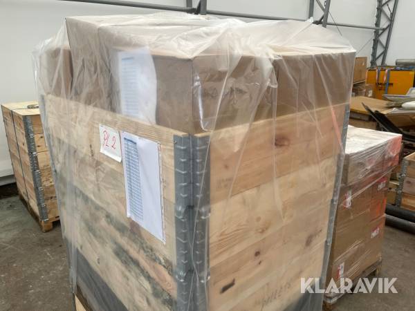 Filtre til entreprenør maskiner Fleetguard flere typer og modeller.