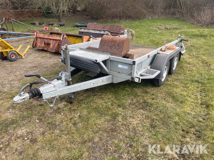 Maskintrailer Variant 2715m2