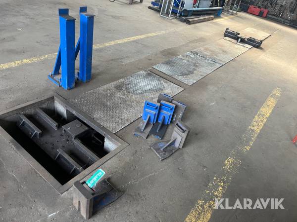 Tosøjlet hydraulisk lastbillift Stenhøj