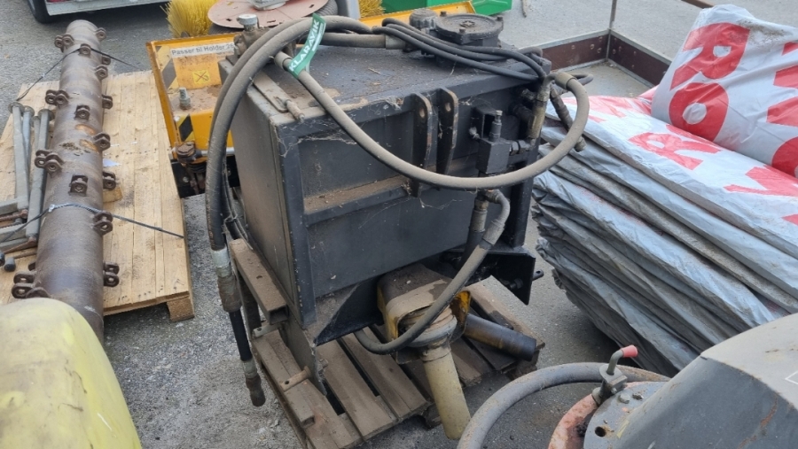 Hydraulik tank med pto