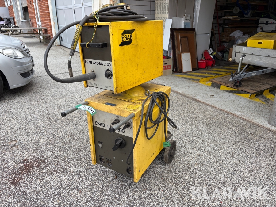 Svejsemaskine Esab LDA 200 med Esab a-10-mvc 30
