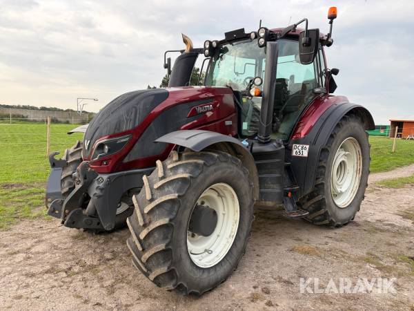 Traktor Valtra T214