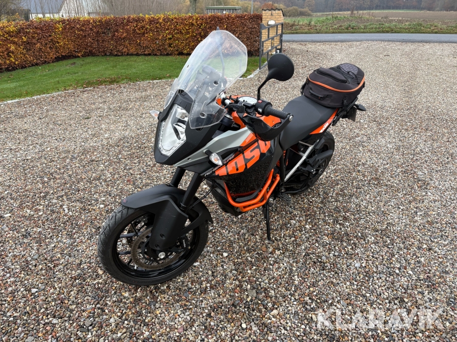 Motorcykel KTM 1050 adventure