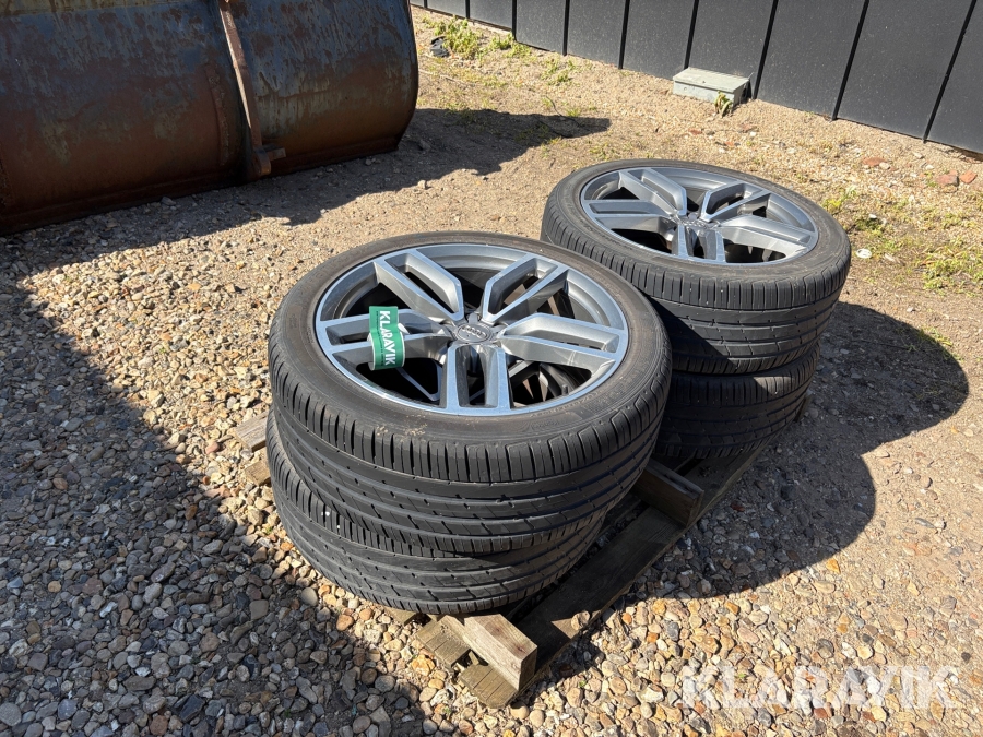 Dæk på aluminiumsfælge Audi 265/40ZR21 - 4 styk