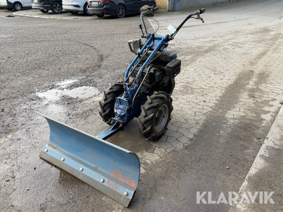 Redskabsbærer med plov Intermotor 2-LA490