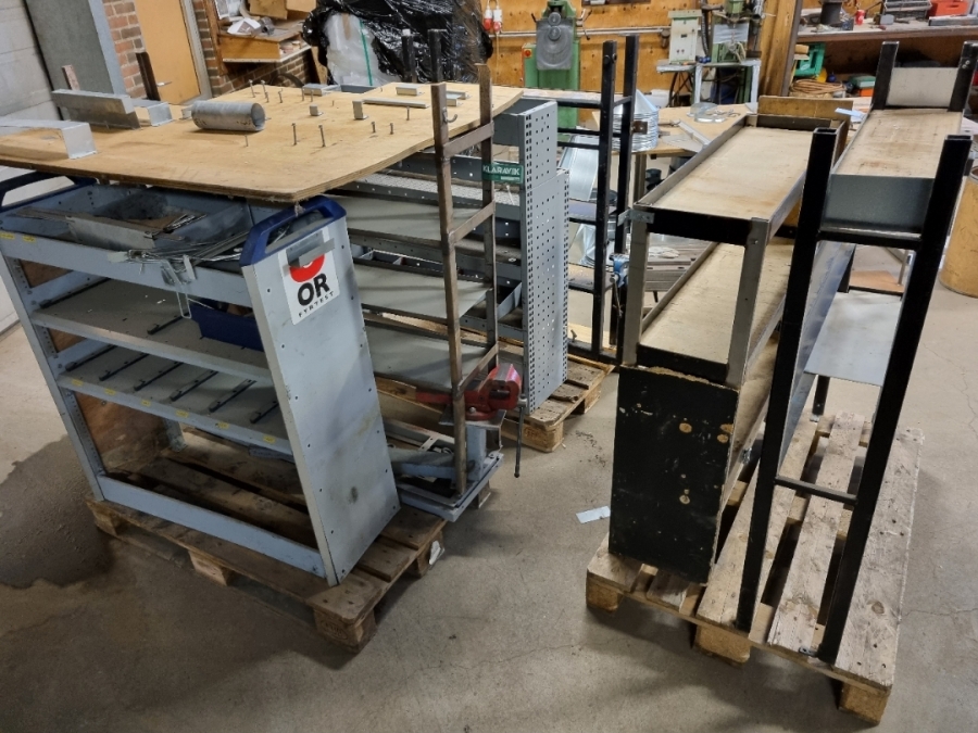 Div. Varebilsindretning