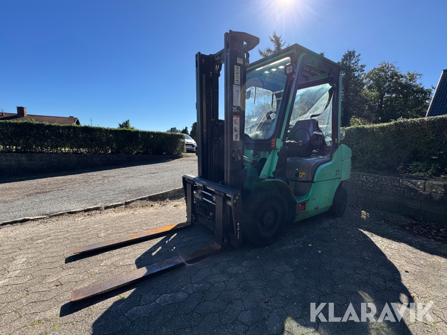 Truck Mitsubishi FG25NT