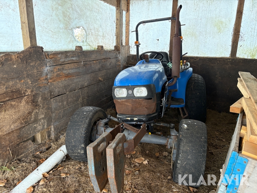 Traktor New Holland TC27D