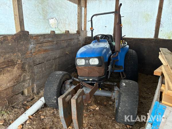 Traktor New Holland TC27D