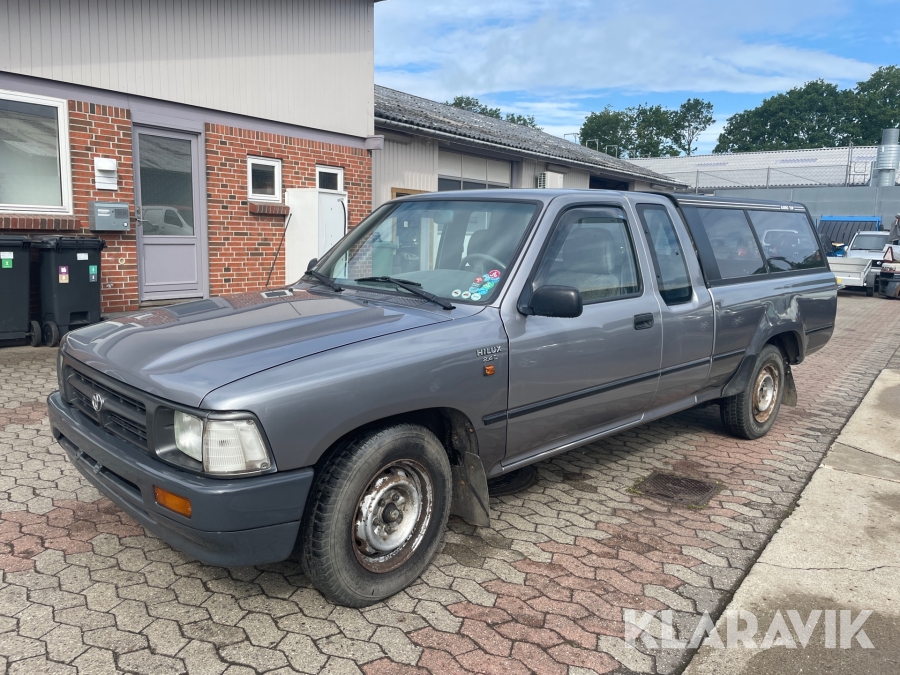 Varebil Toyota Hilux 2.4D