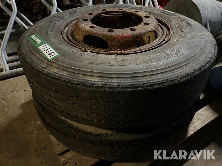 Dæk med fælg Bridcestone 10.00R20 2 styk