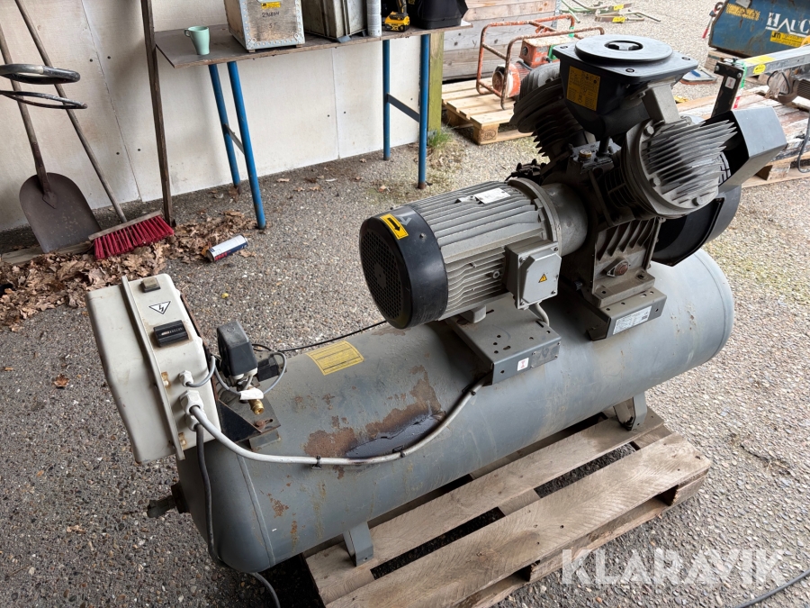 Kompressor Atlas Copco LE-75-19-250 - 10 bar