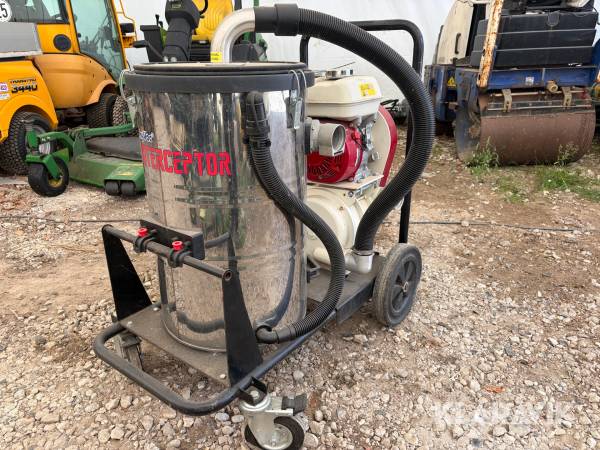 Benzindrevet tagrendestøvsuger SkyVac / BVC Interceptor YP5 Petrol 5.5HP