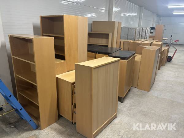 Kontormøbler lot 36 styk