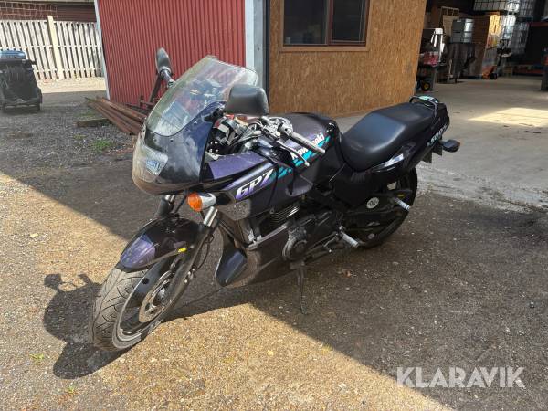 Motorcykel Kawasaki GPZ 500 S