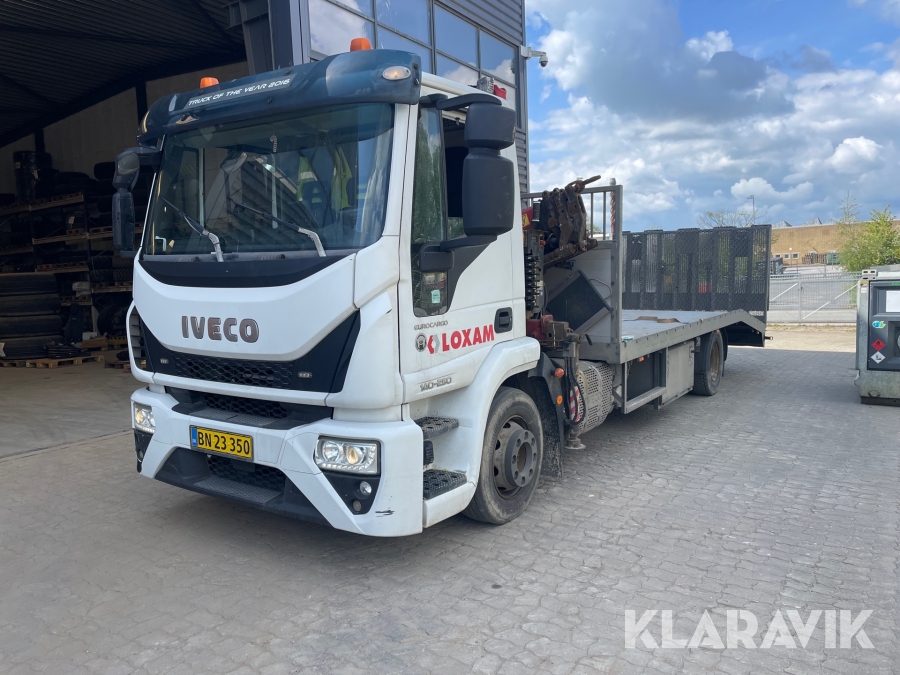 Lastbil Iveco Eurocargo med Kran og knæklad