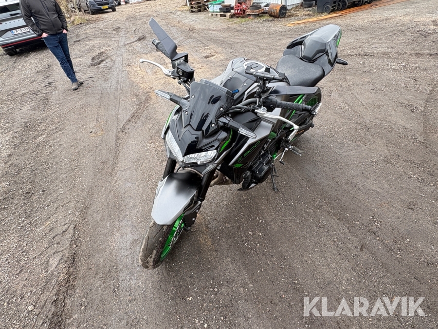 Motorcykel Kawasaki Z900 F1