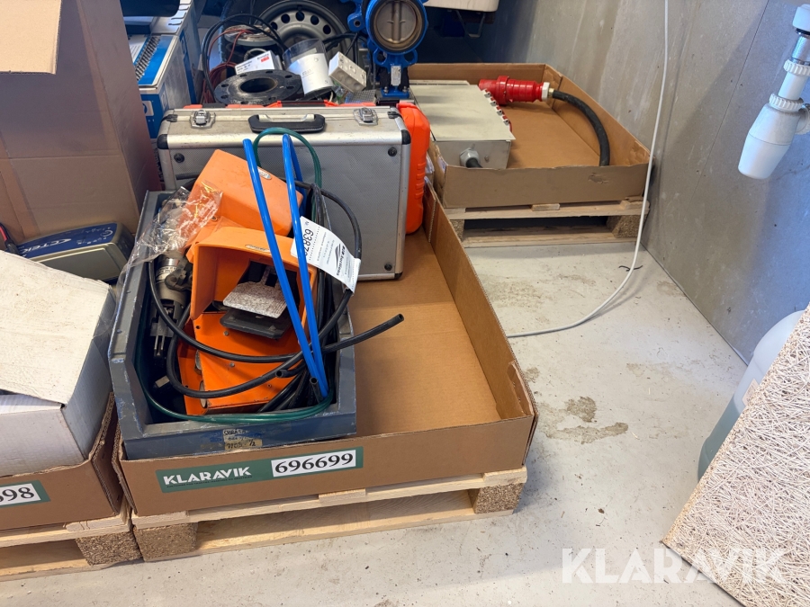 Blandet parti værktøj og industrielle komponenter