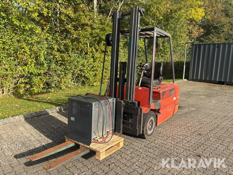 Truck Linde E30Z