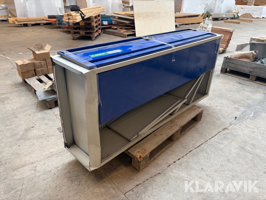 Metalskab inkl 5 hylder