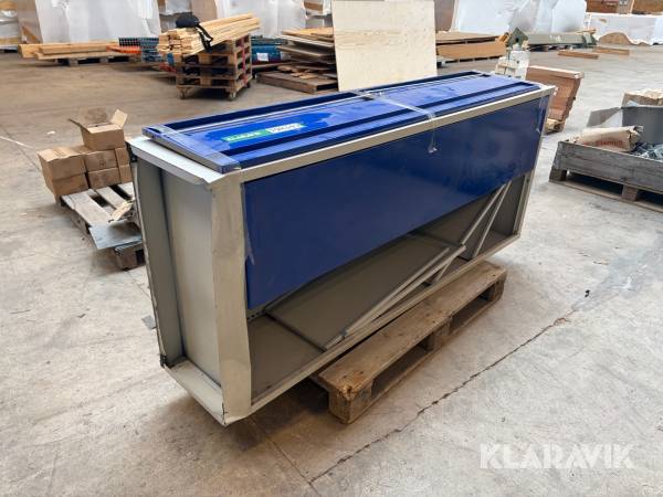 Metalskab inkl 5 hylder