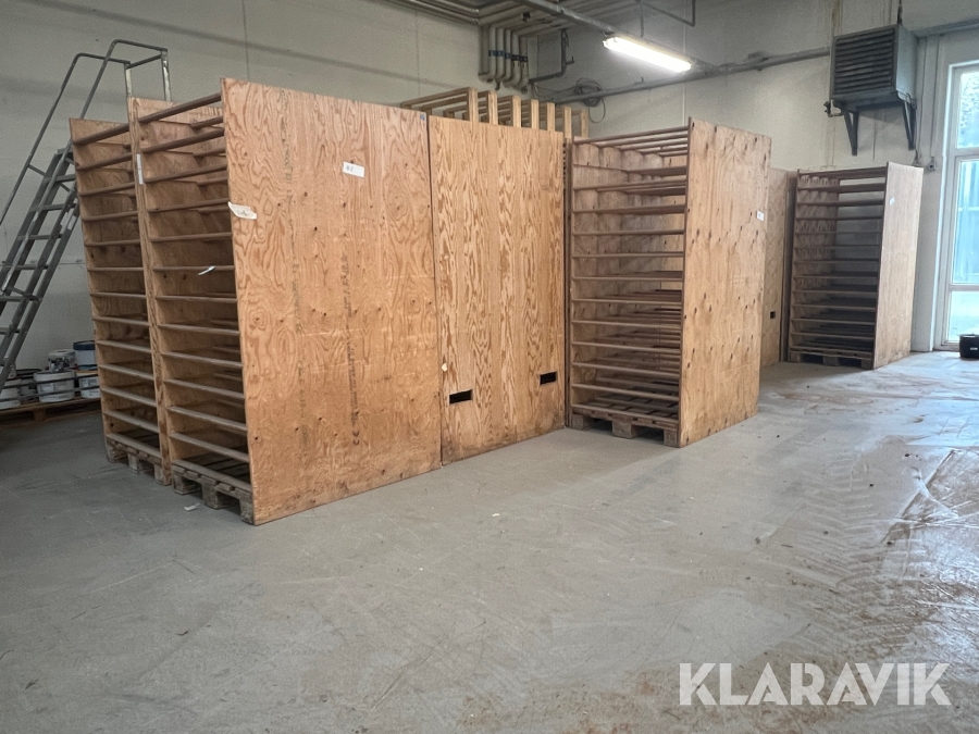 14 styk træreoler på eur paller