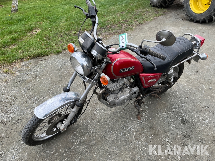 Motorcykel Suzuki GN250
